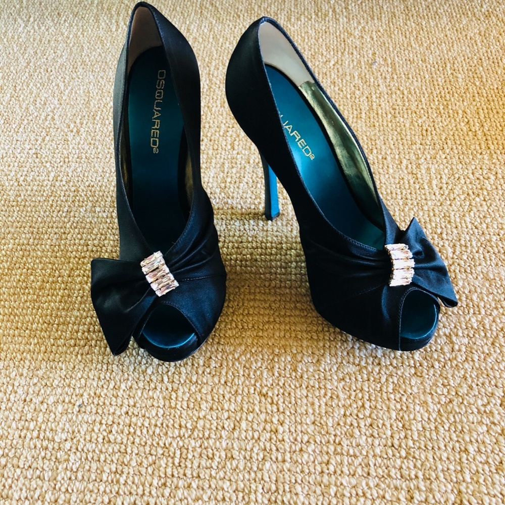 Black DSquared open Toe Bow Platform Heels